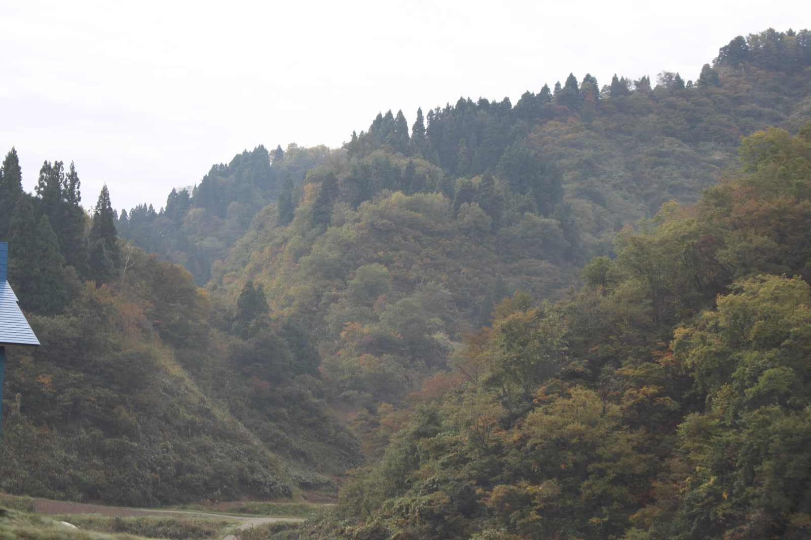 La couleurs des paysages commencent à changer avec l’automne qui s’installe.